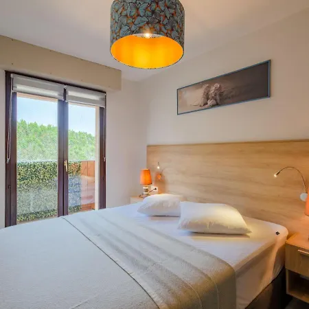 Les Pins Ensoleilles-9 By Interhome Daire